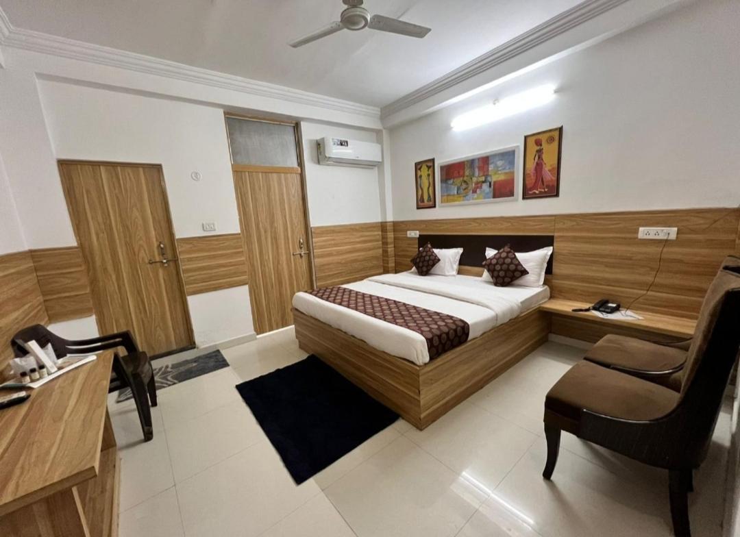 Hotel Parvati Residency Sitapur Muafi Экстерьер фото